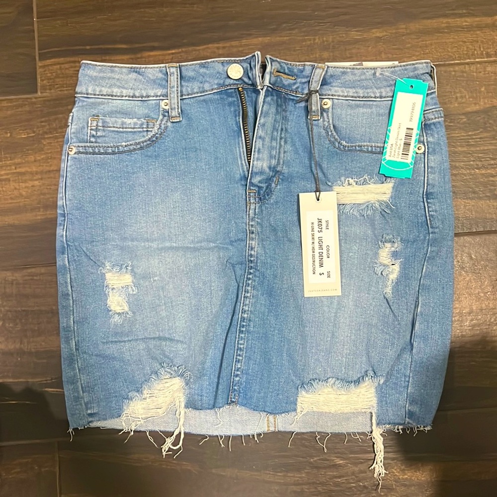 Just USA  jean skirt. Size small. NWT